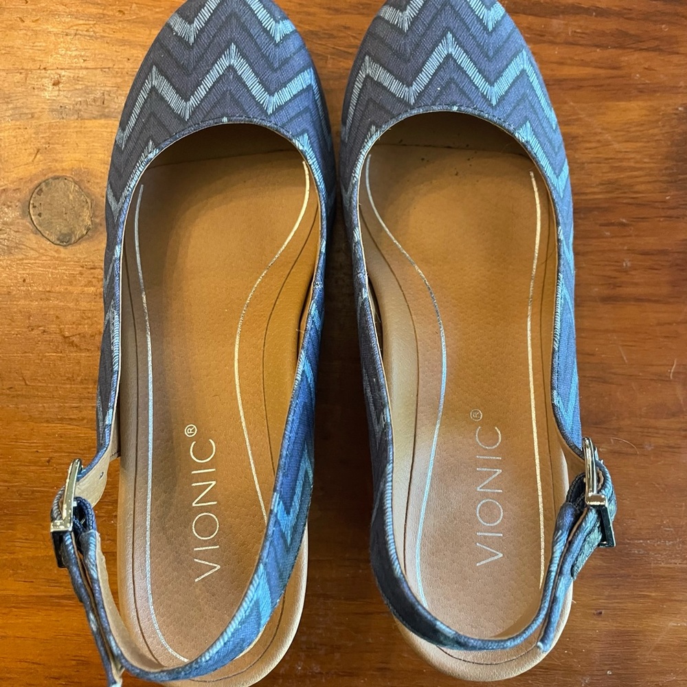 Vionic Women's Navy Chevron Slingback Wedge Shoes